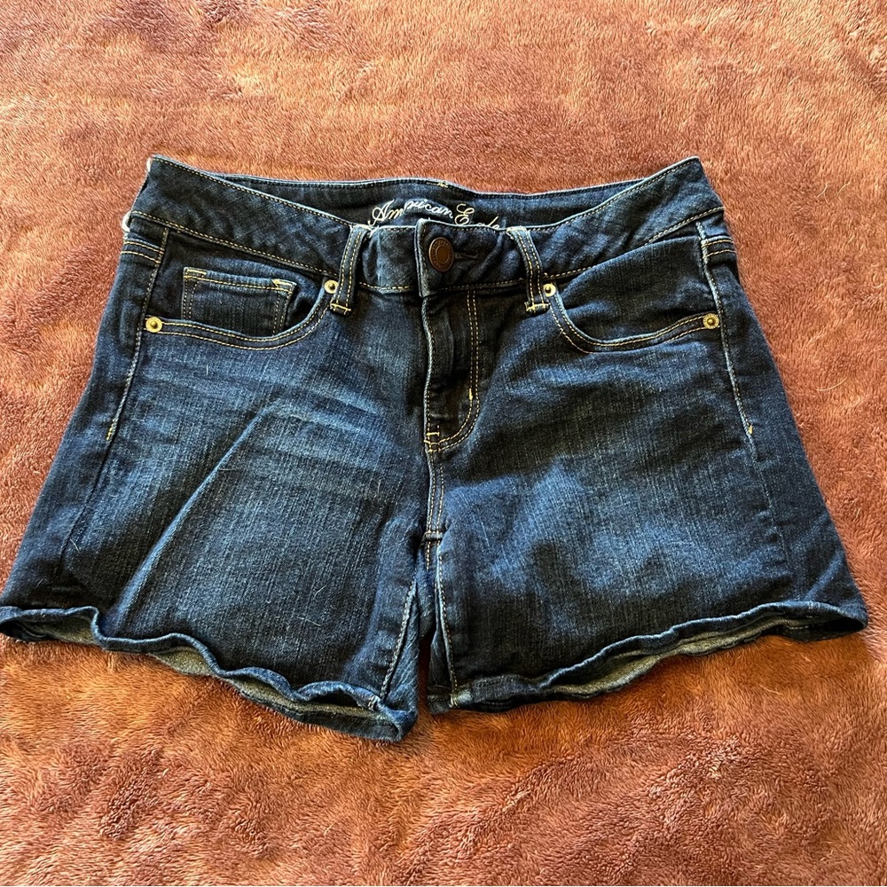 Women’s American Eagle denim shorts